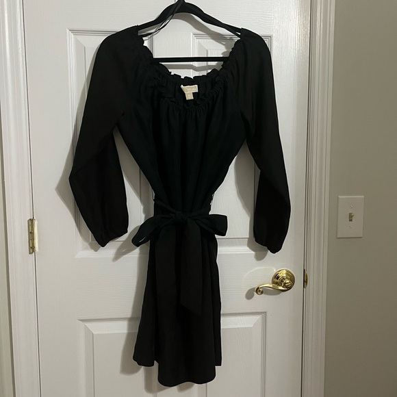 MICHAEL Michael Kors Black 100% Silk Belted Dress with‎ Ruffled Neckline - Picture 1 of 6